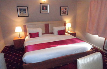 Grand Ibro Hotel Annex Ankuru ภายนอก รูปภาพ